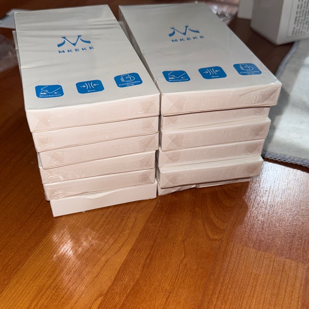 12 x brand new clear iPhone air cases for only 35$